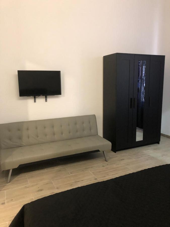 Domus Alice Apartment Монсерато Екстериор снимка
