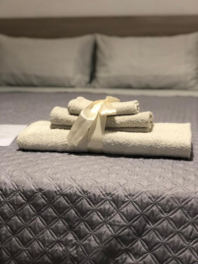 Domus Alice Apartment Монсерато Екстериор снимка